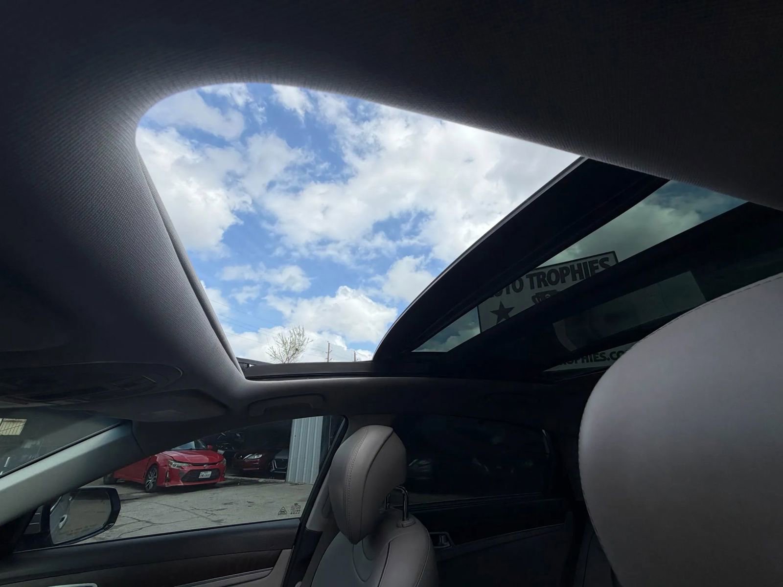 Used 2015 Hyundai Genesis 5.0 image 30