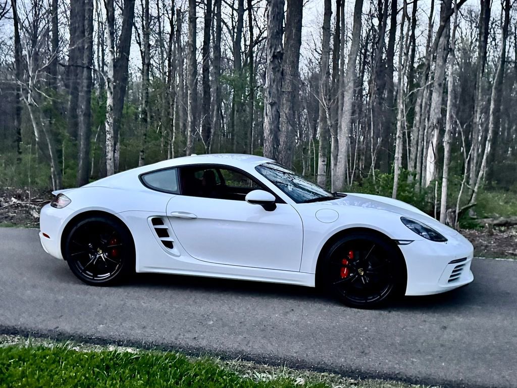 Used 2024 Porsche 718 Cayman S RWD image 3