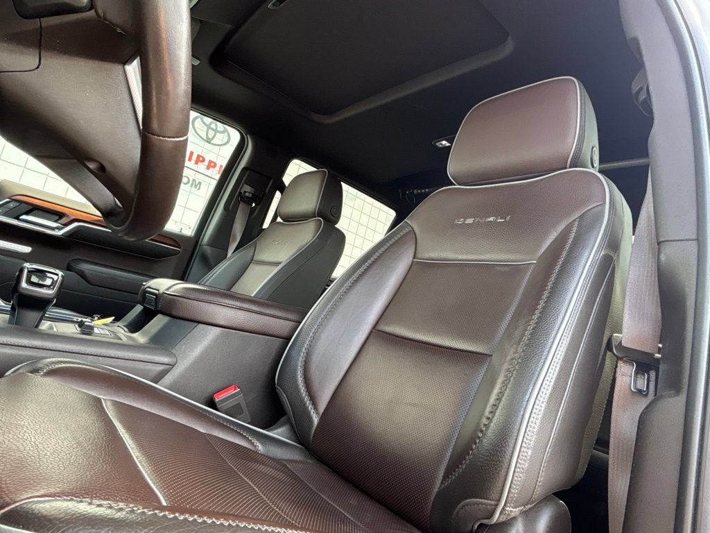Used 2023 GMC Sierra 1500 Denali w/ Denali Reserve Package AWD/4WD image 11