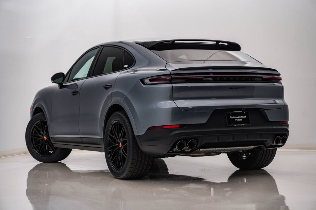 New 2026 Porsche Cayenne Coupe AWD/4WD image 3