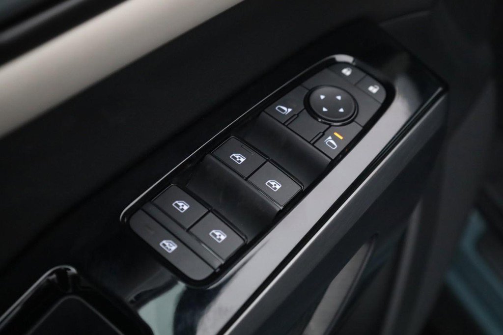 New 2026 Nissan Pathfinder SL image 11