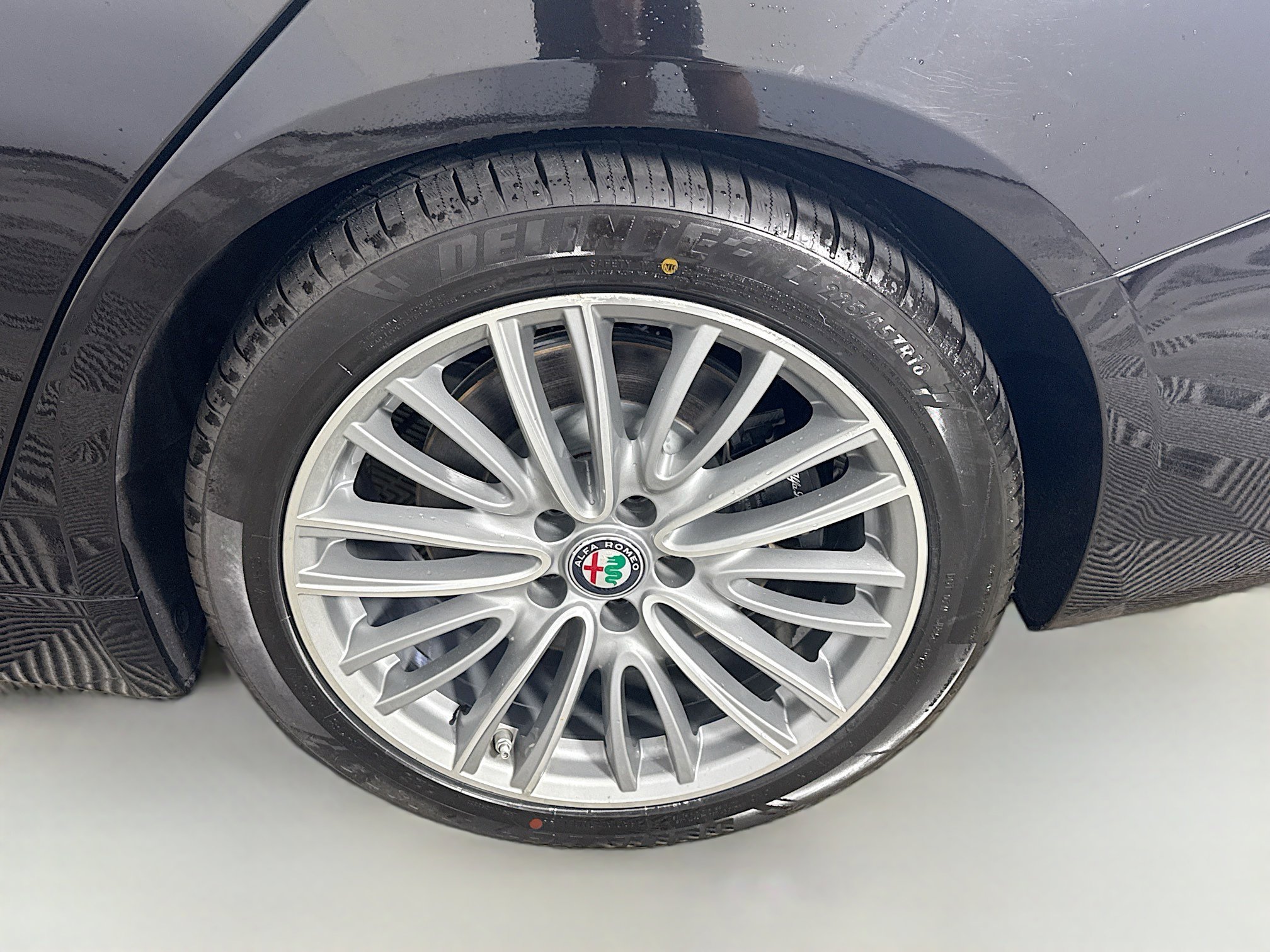 Used 2018 Alfa Romeo Giulia Ti w/ Quick Order Package 22Z Lusso image 37