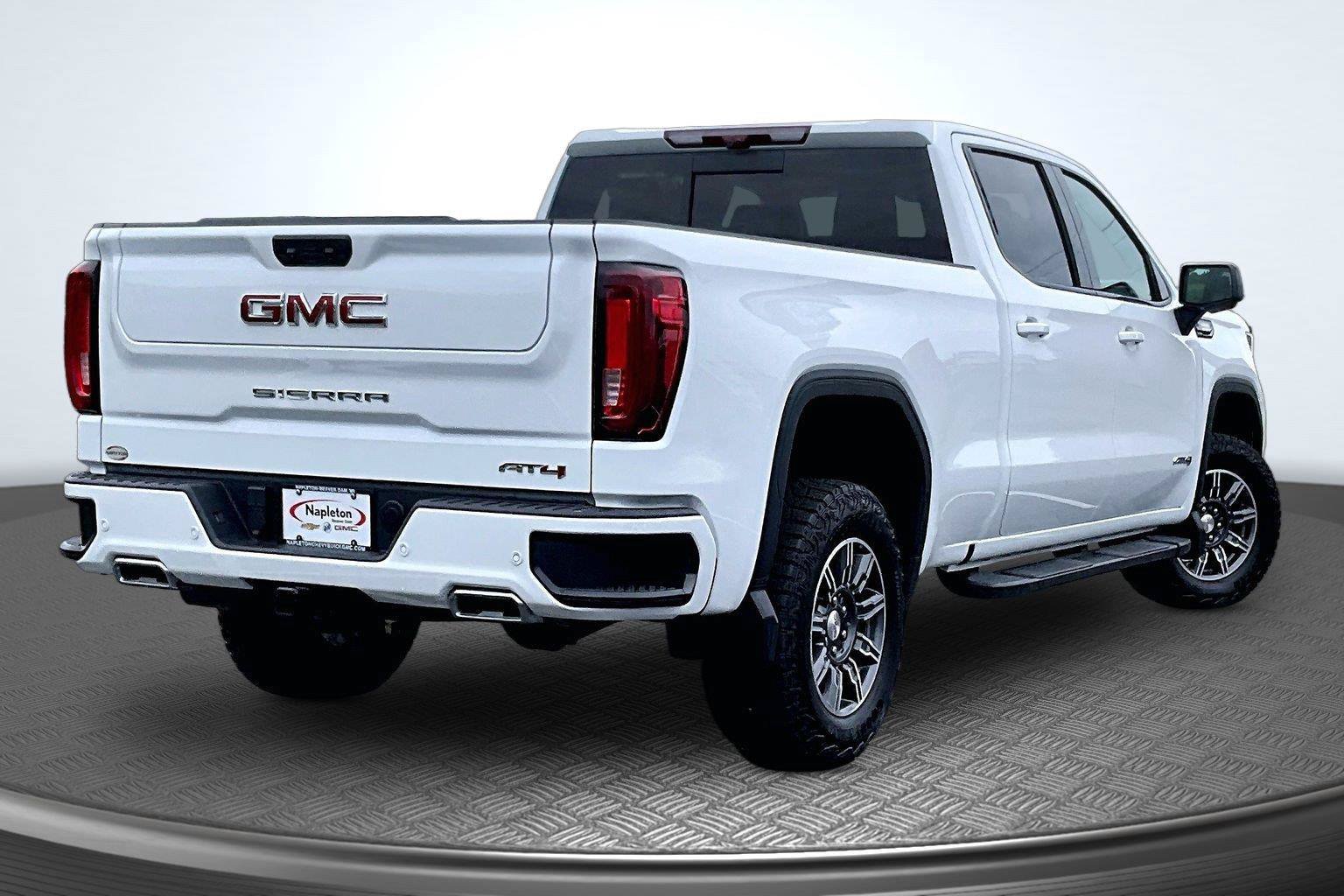 Used 2024 GMC Sierra 1500 AT4 w/ Technology Package AWD/4WD image 2