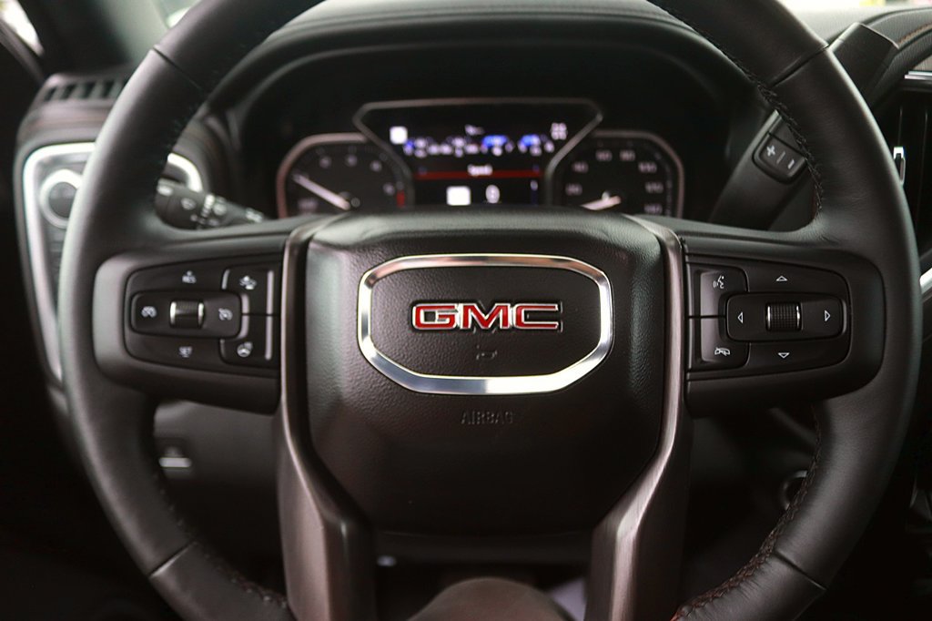 Used 2020 GMC Sierra 1500 AT4 w/ AT4 Premium Package AWD/4WD image 18