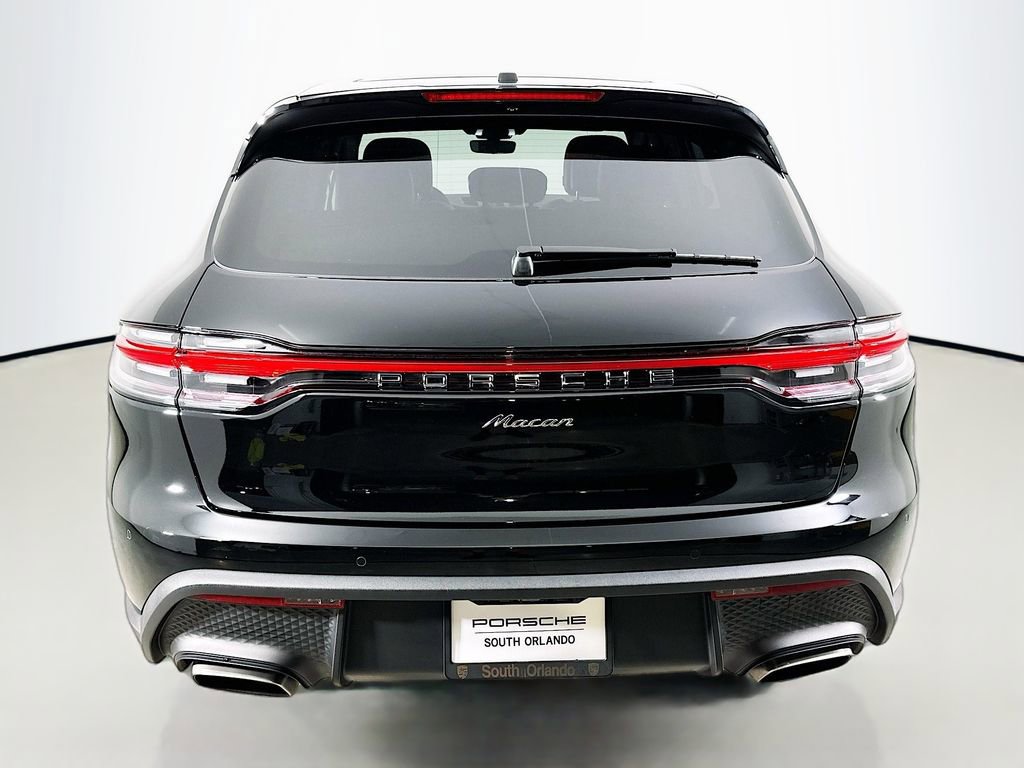 Used 2025 Porsche Macan image 10