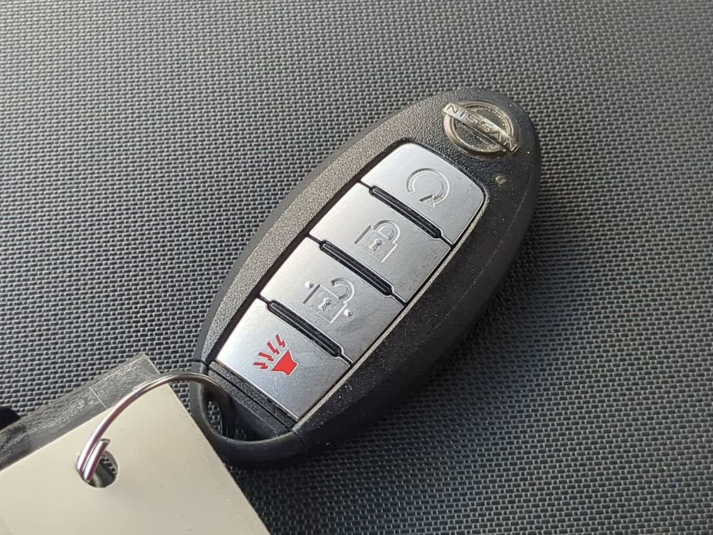 Certified 2022 Nissan Frontier SV image 28