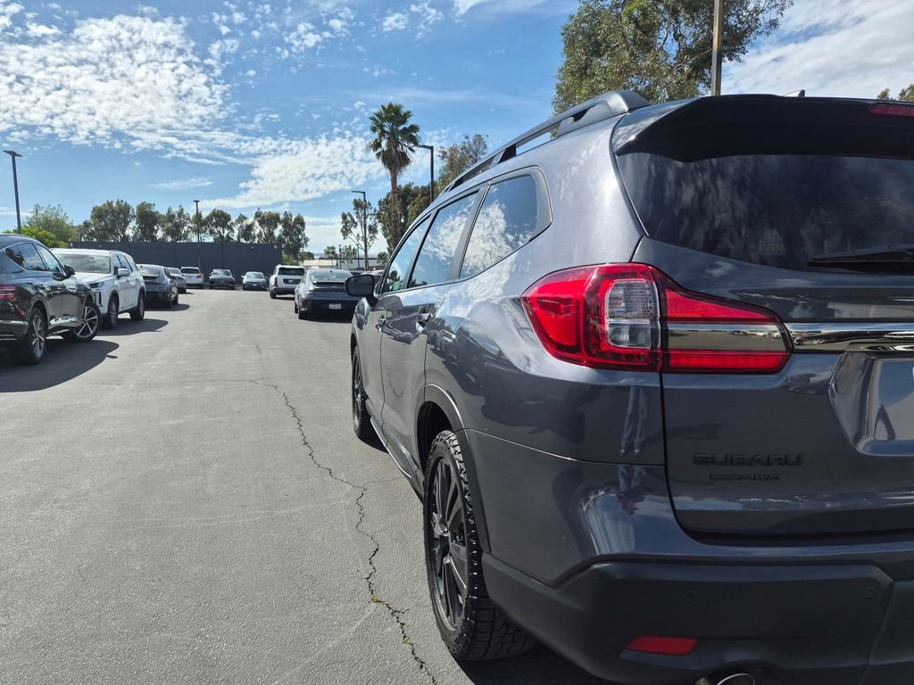 Used 2022 Subaru Ascent Onyx Edition image 4