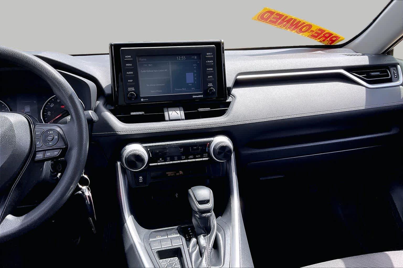 Used 2020 Toyota RAV4 LE FWD image 7