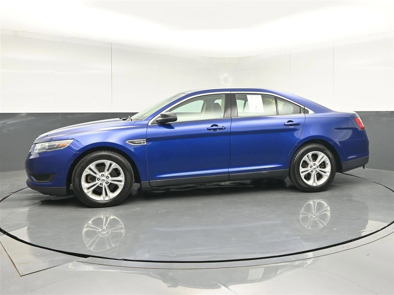 Used 2015 Ford Taurus SE FWD image 8