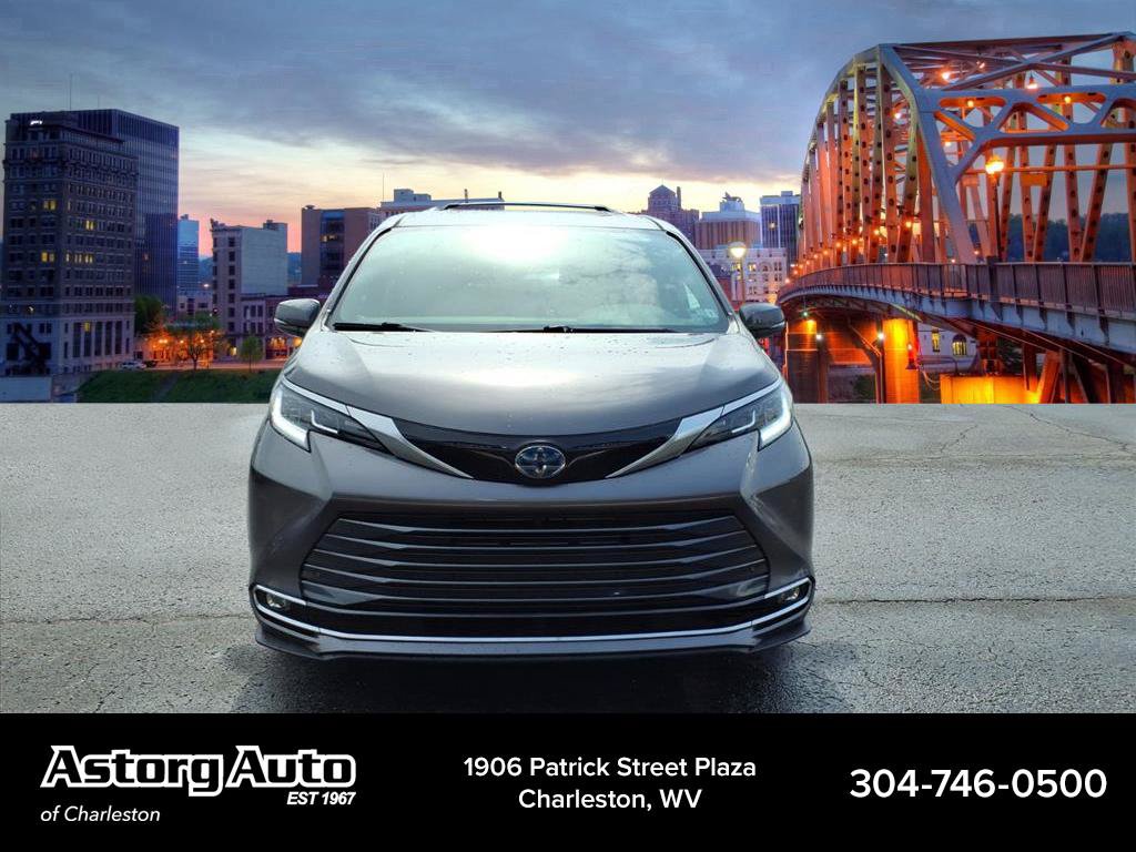 Used 2024 Toyota Sienna Limited AWD/4WD image 8