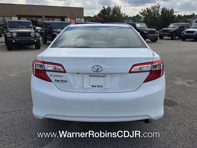 Used 2014 Toyota Camry LE FWD image 11