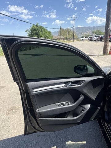 Used 2017 Audi A3 2.0T Premium FWD image 17