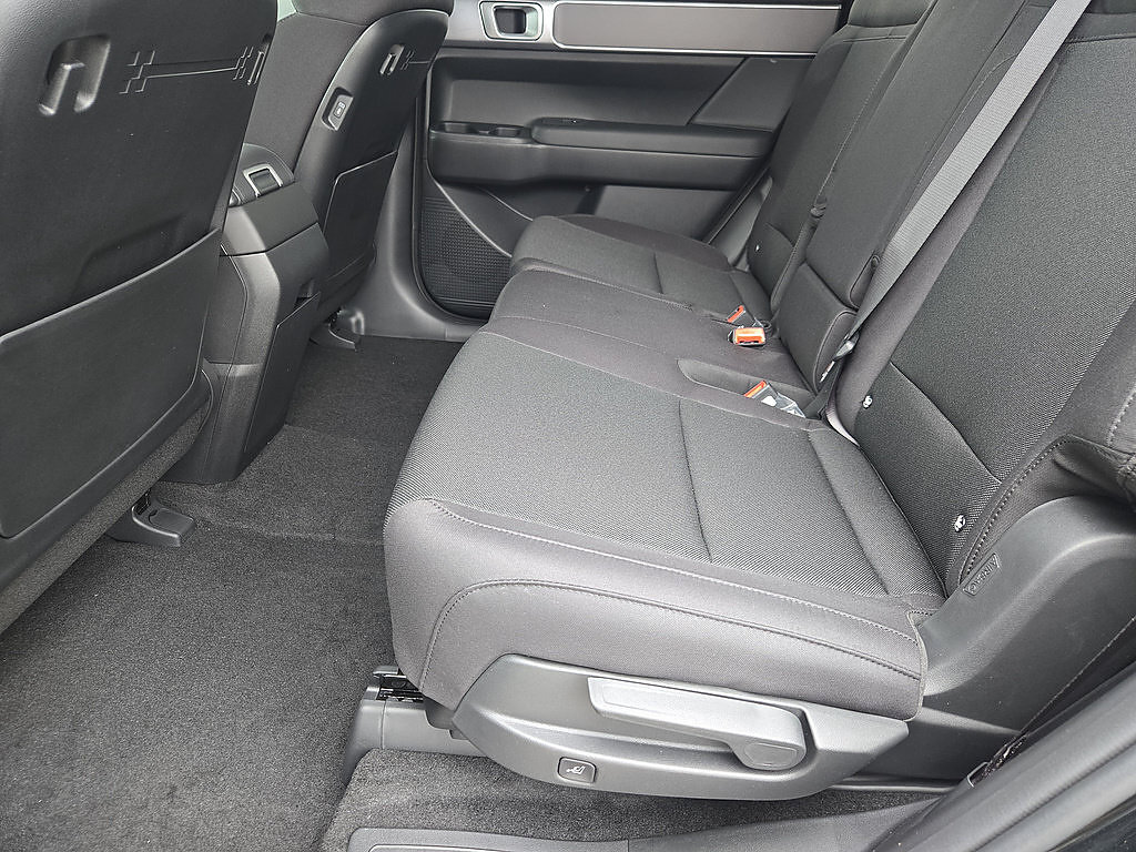 New 2026 Hyundai Santa Fe SE FWD image 31