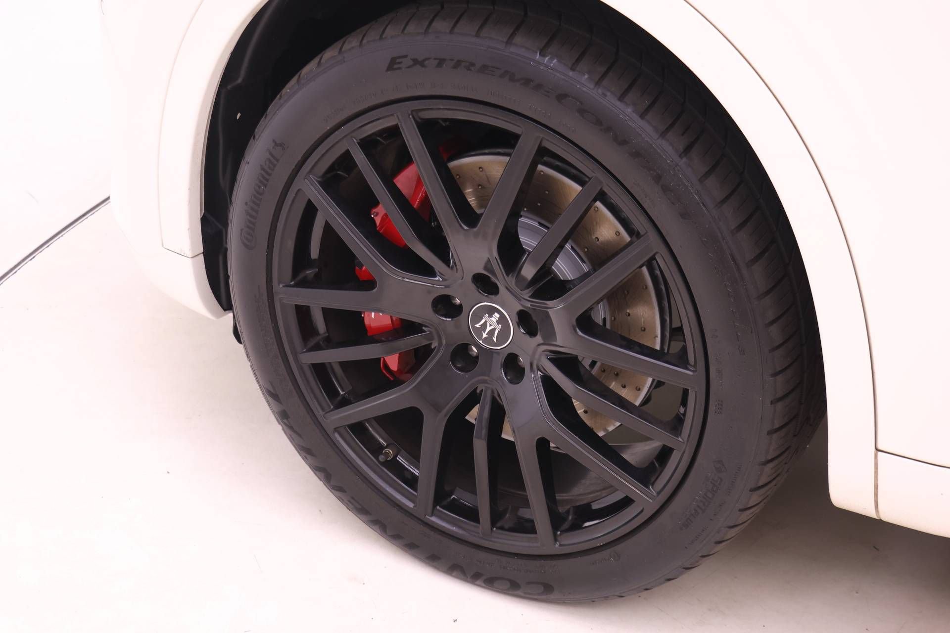 Used 2021 Maserati Levante GTS AWD/4WD image 23
