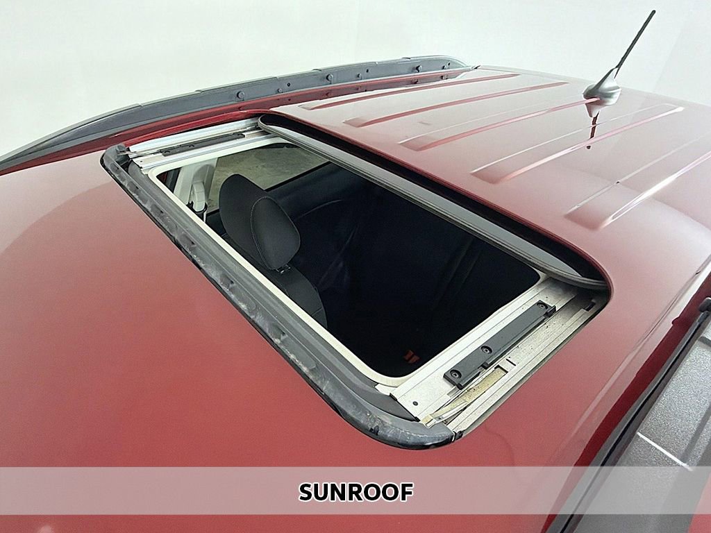 Used 2019 Ford EcoSport SE w/ SE Convenience Package image 4