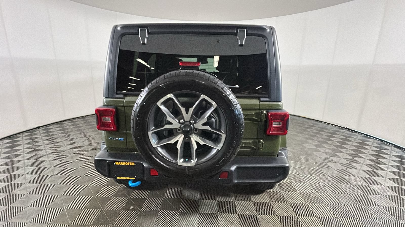 Used 2024 Jeep Wrangler Unlimited w/ Convenience Group AWD/4WD image 4