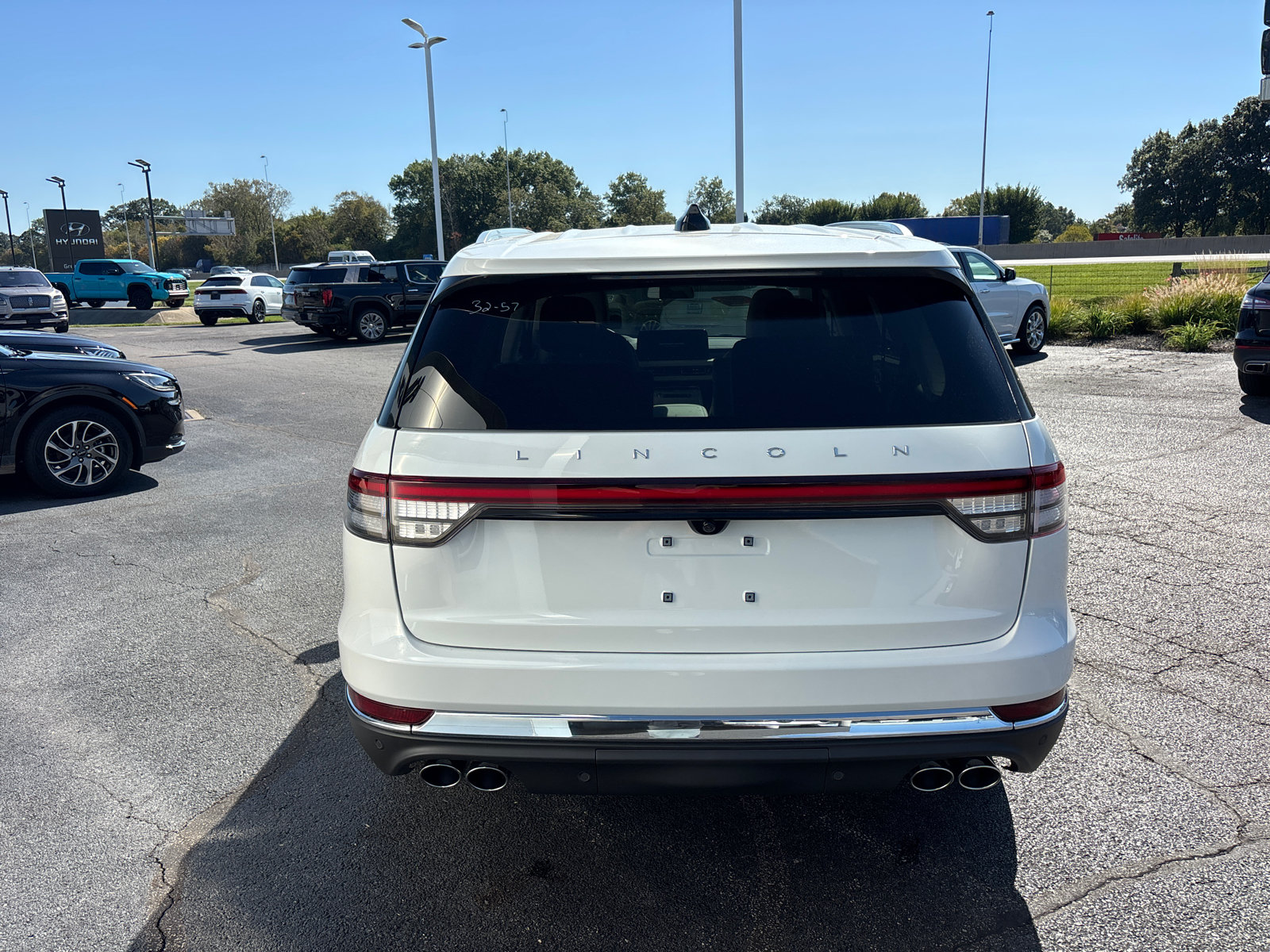 New 2027 Lincoln Aviator Reserve AWD/4WD image 6