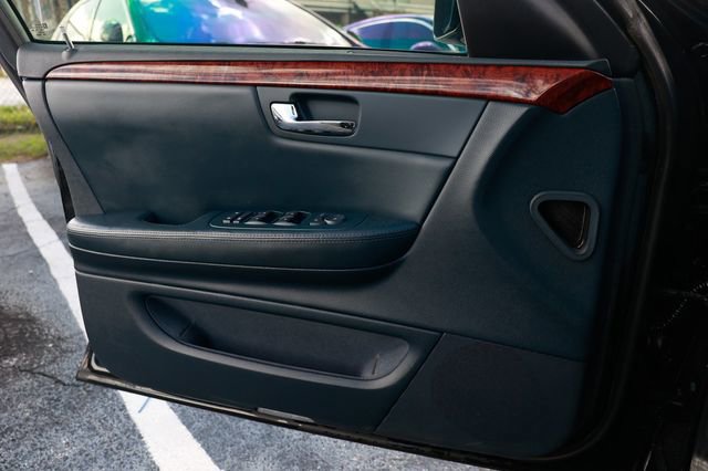 Used 2006 Cadillac DTS Limousine image 44