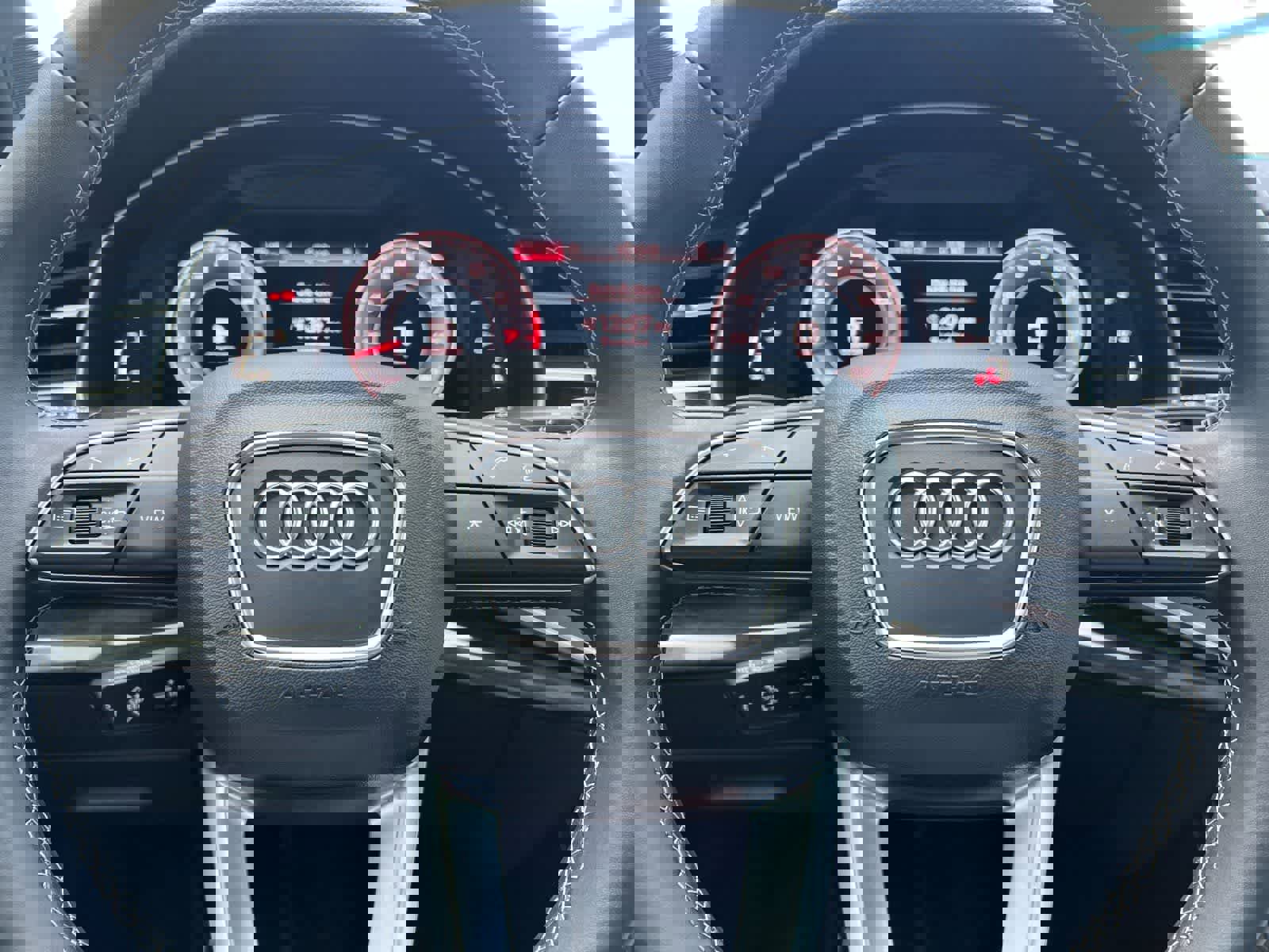 Used 2025 Audi Q7 3.0T Premium Plus image 25