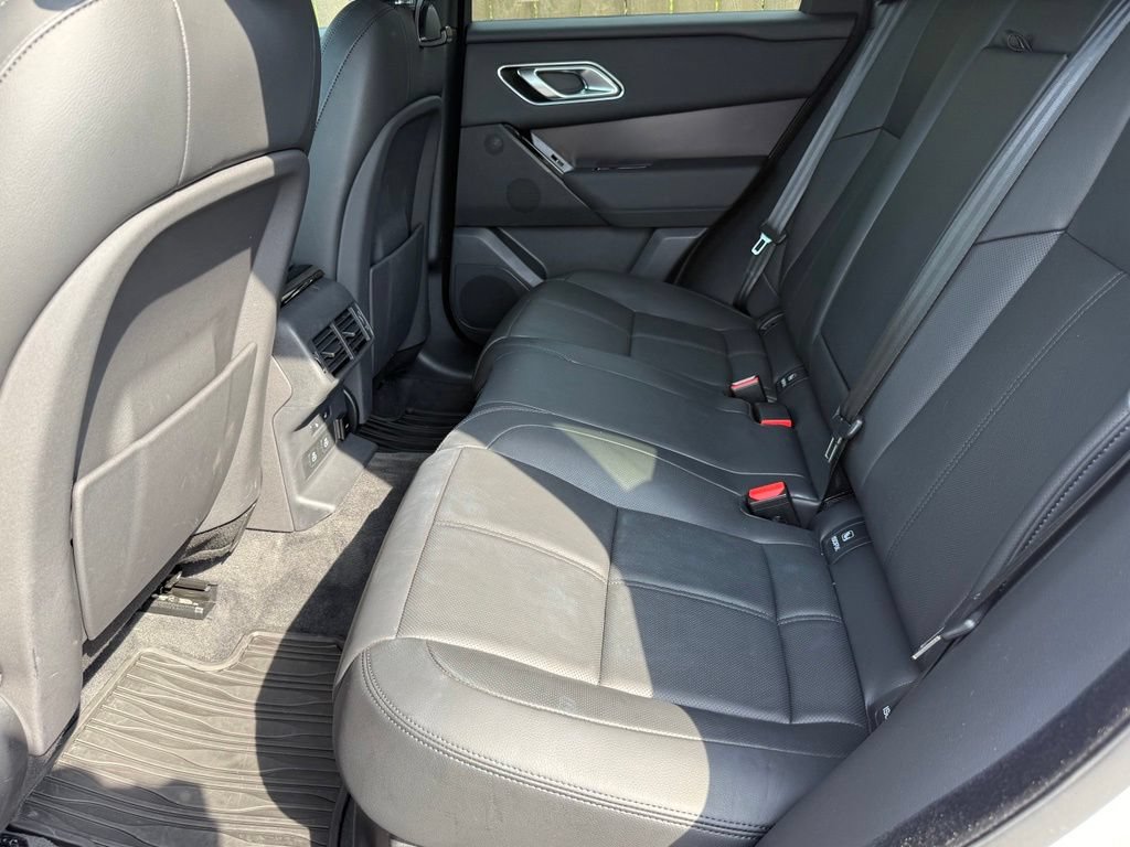 Certified 2026 Land Rover Range Rover Velar Dynamic SE AWD/4WD image 31