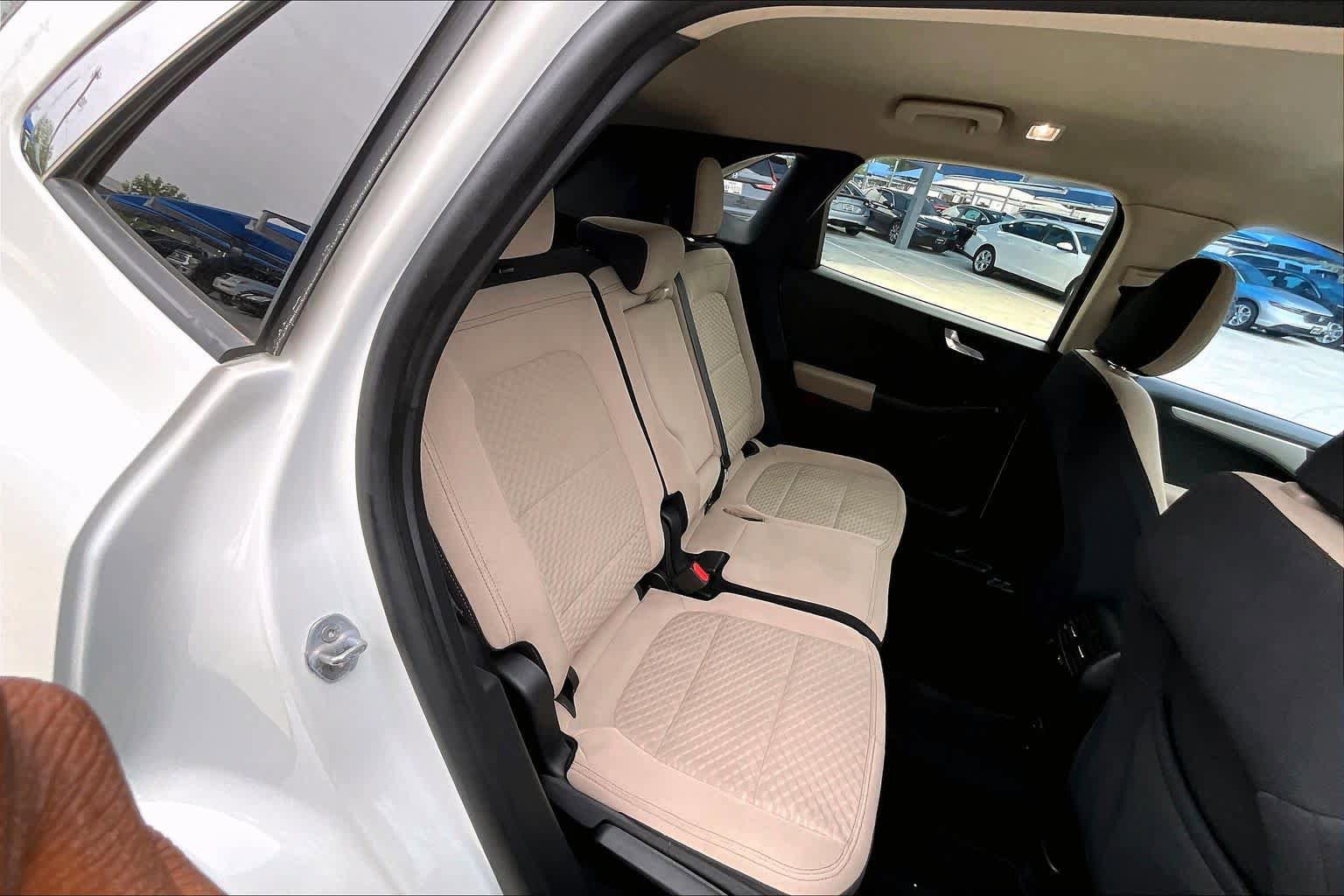 Used 2020 Ford Escape SE FWD image 20