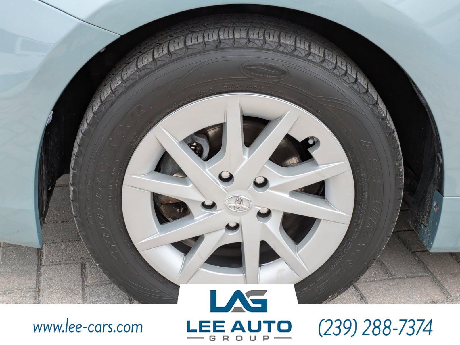 Used 2013 Toyota Prius V Two image 9