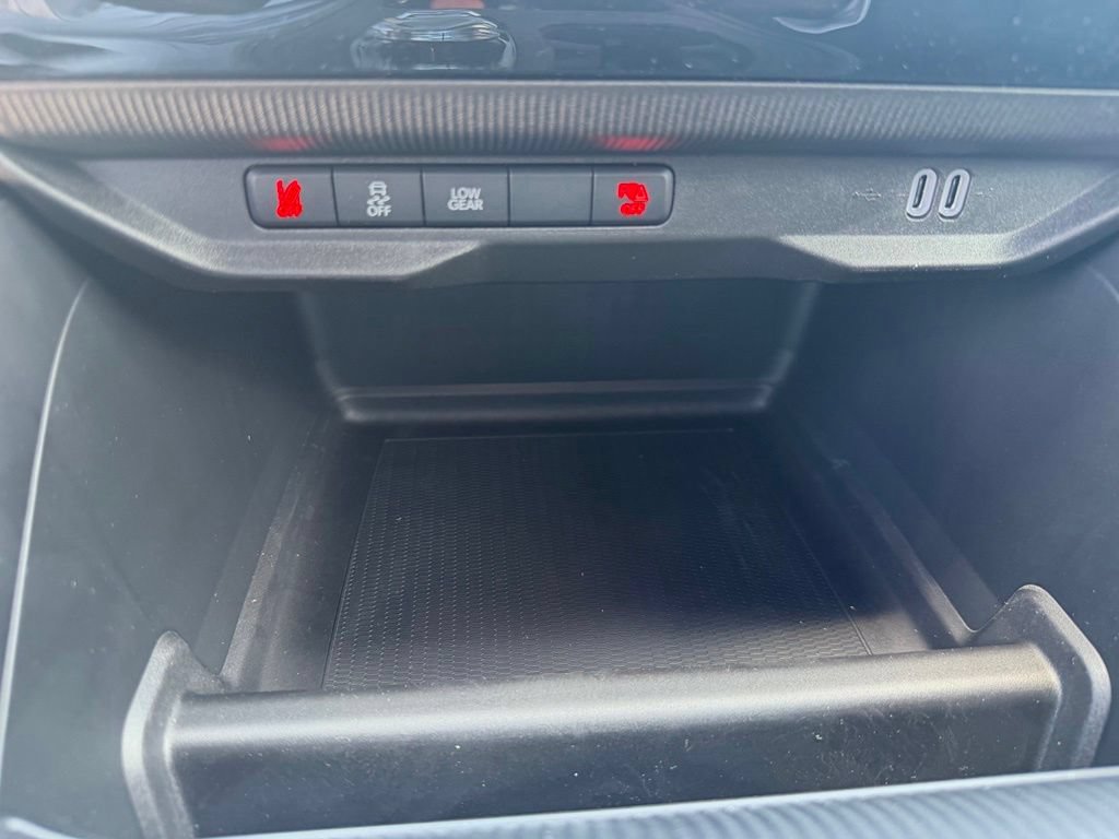 New 2026 Jeep Cherokee Overland AWD/4WD image 18