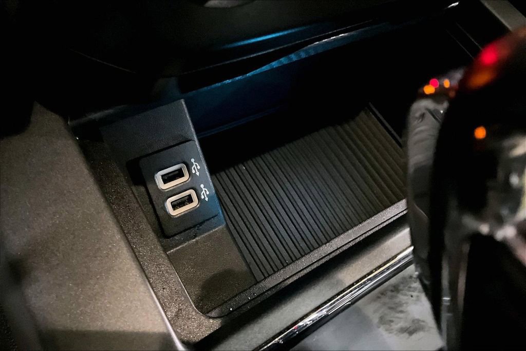 Used 2019 Ford F150 XLT w/ Equipment Group 302A Luxury AWD/4WD image 24