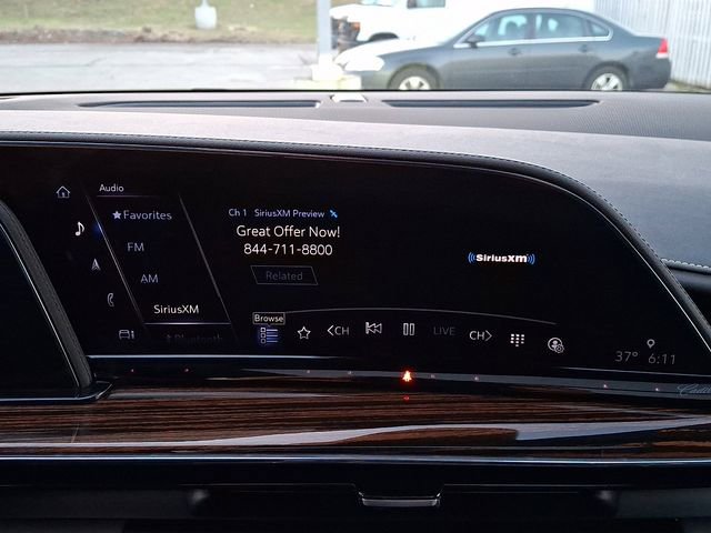 Certified 2022 Cadillac Escalade Premium Luxury image 23