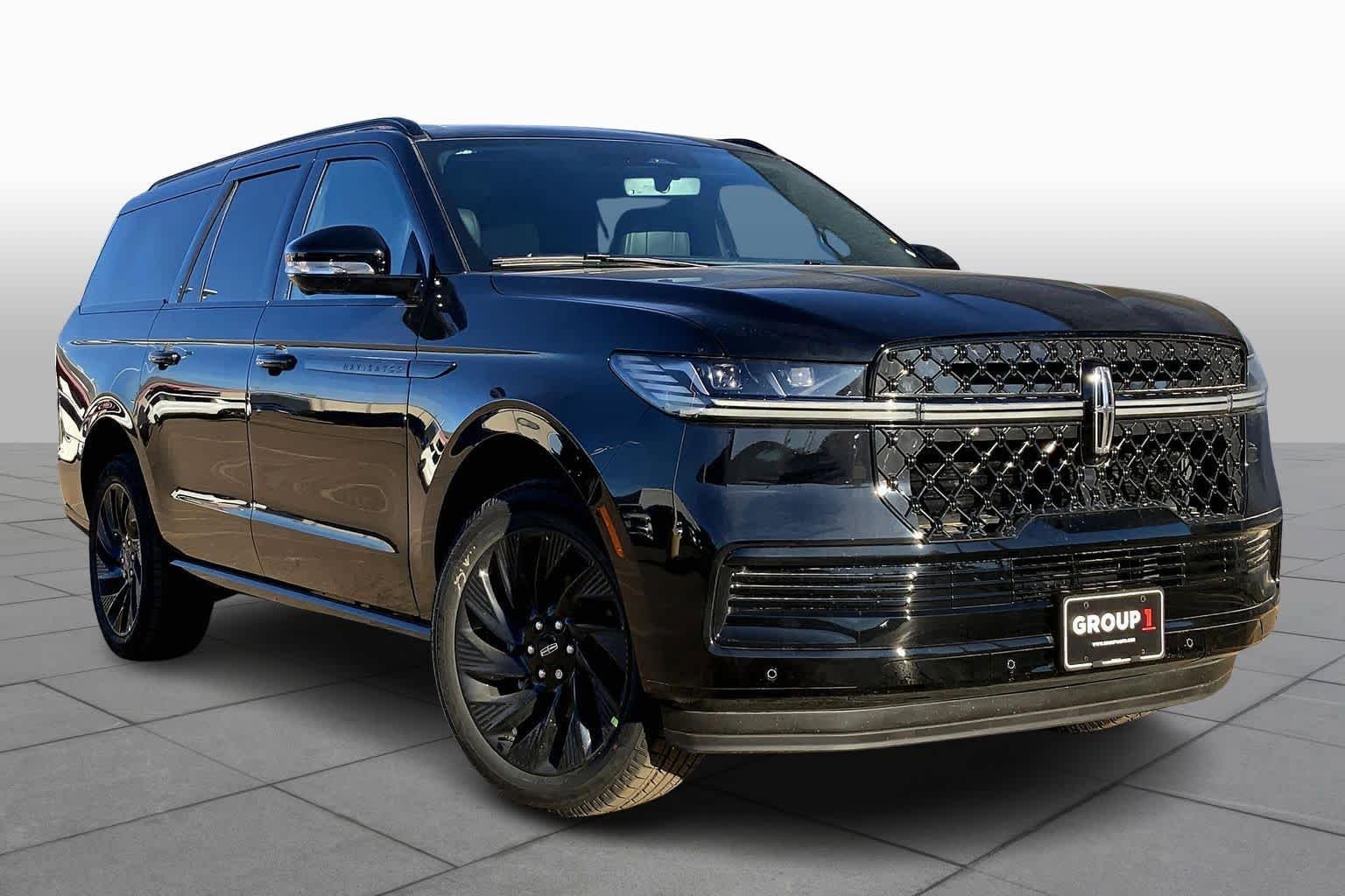 New 2026 Lincoln Navigator L Reserve w/ Jet Appearance Package image 2