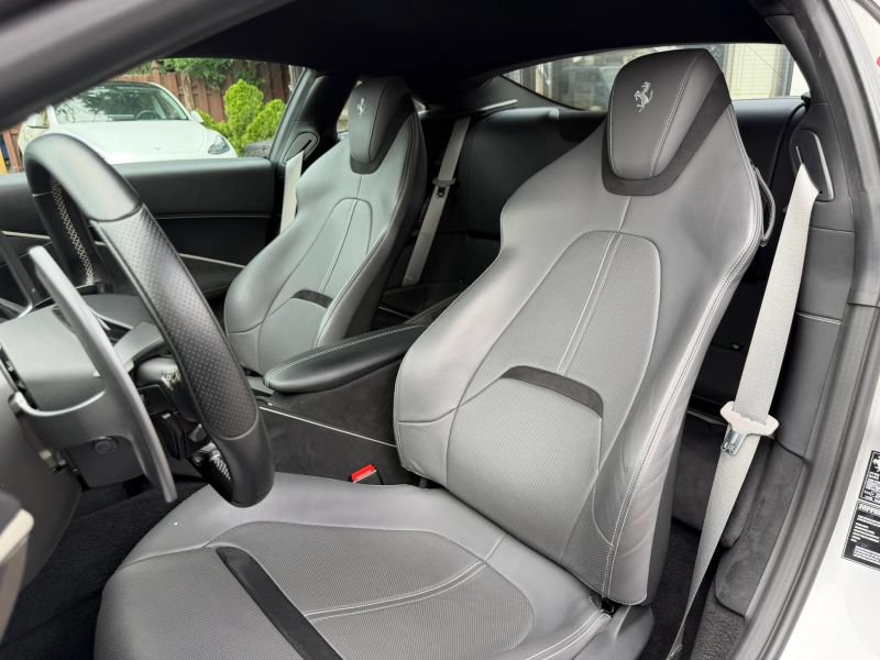 Used 2021 Ferrari Roma RWD image 19