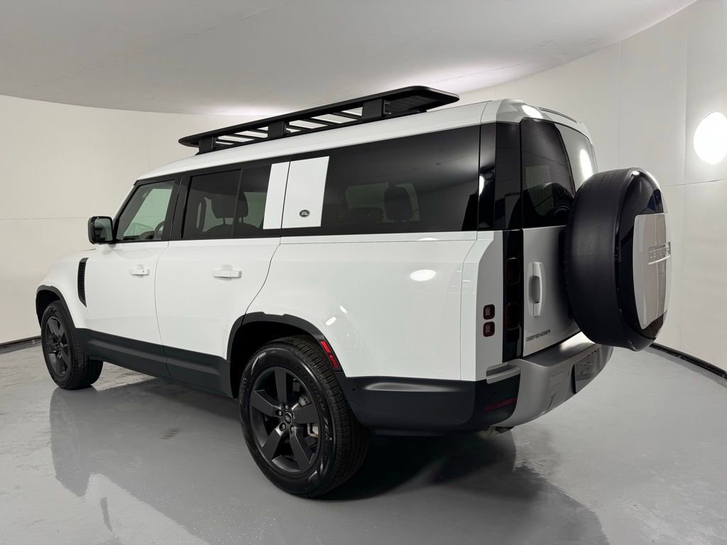 Used 2024 Land Rover Defender 130 S image 10