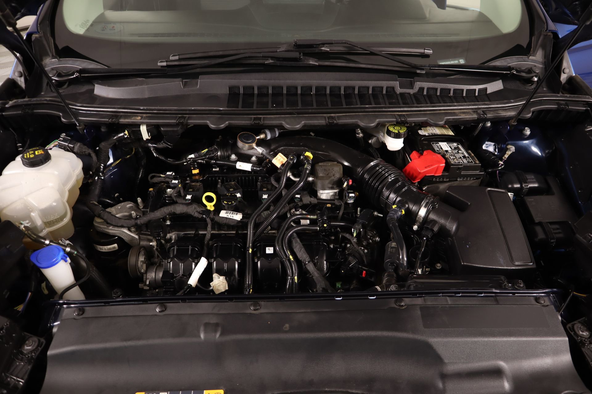 Used 2020 Ford Edge SE image 18