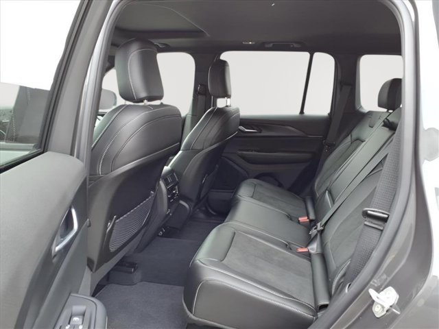 New 2025 Jeep Grand Cherokee 4WD image 12