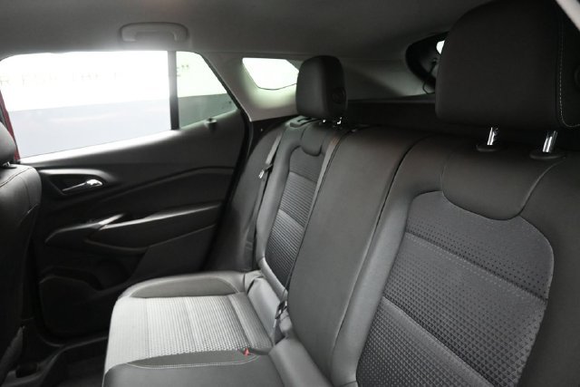 Used 2025 Chevrolet Trax LT FWD image 21