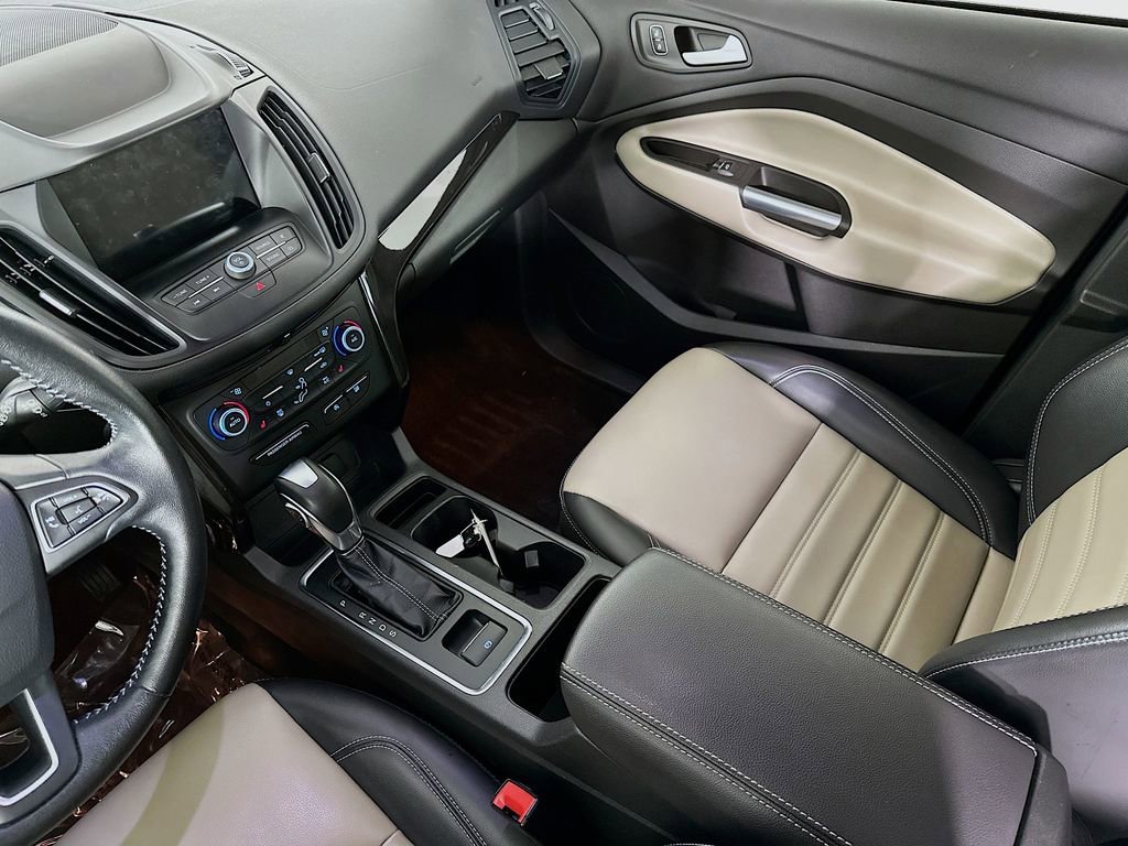 Used 2019 Ford Escape SEL image 30