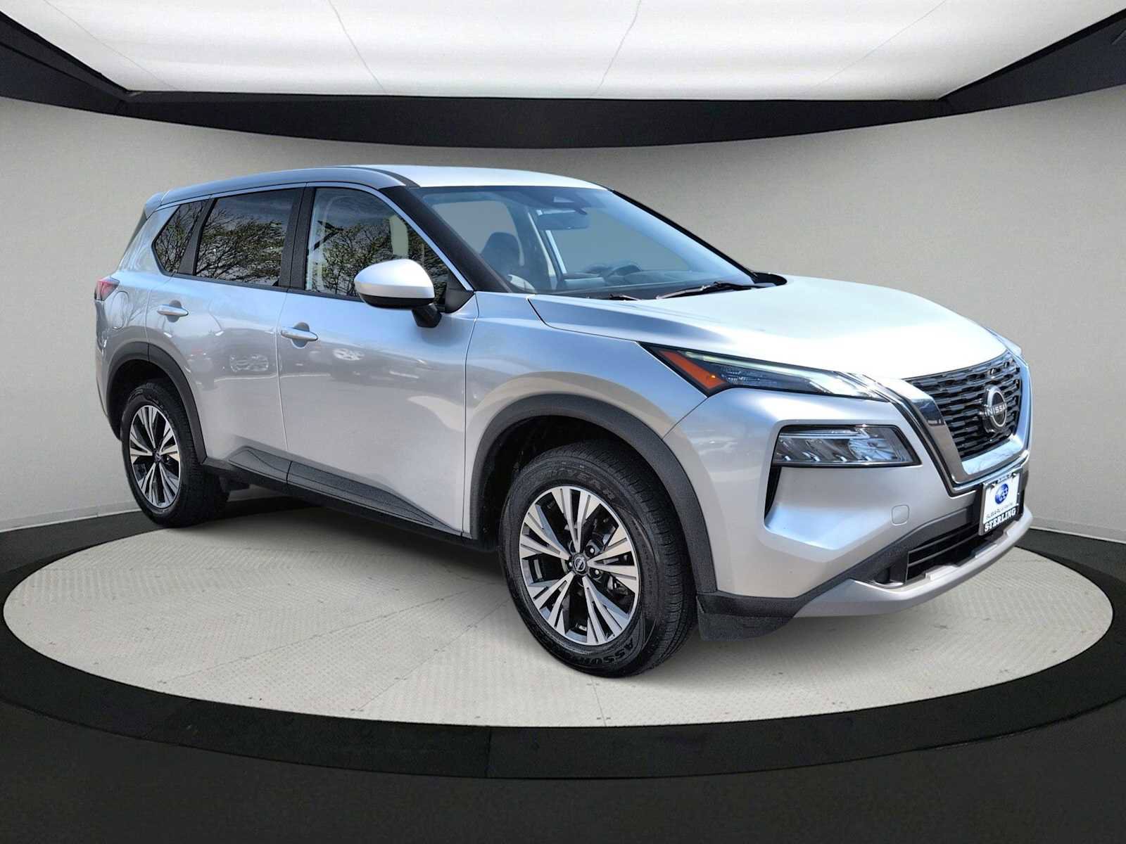 Used 2023 Nissan Rogue SV AWD/4WD image 2