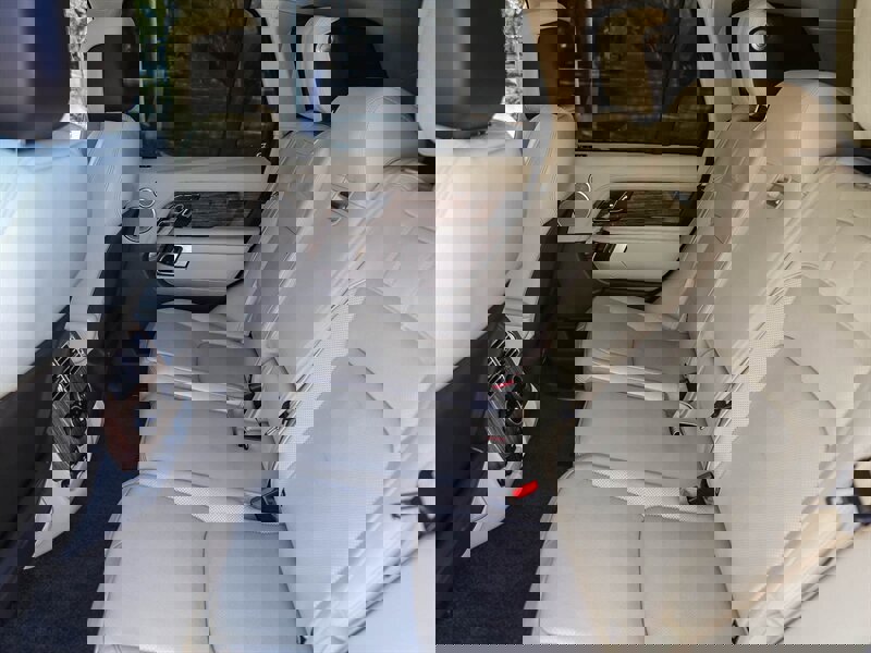 Used 2019 Land Rover Range Rover HSE image 21