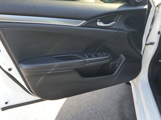 Used 2016 Honda Civic Touring image 17