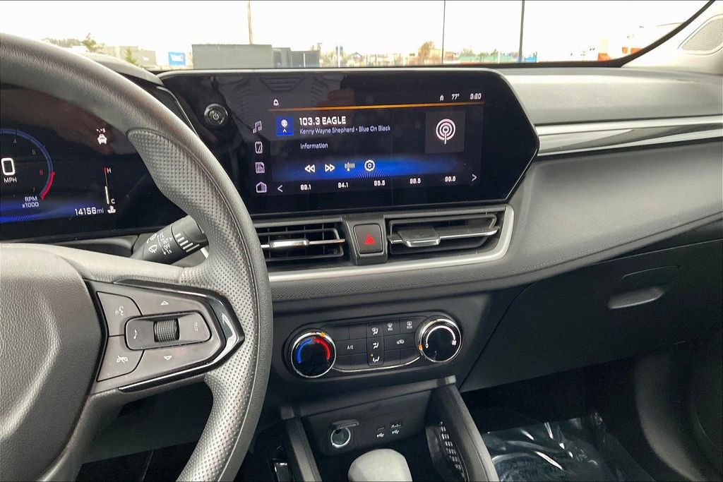 Used 2025 Chevrolet TrailBlazer LS w/ LS Convenience Package image 6