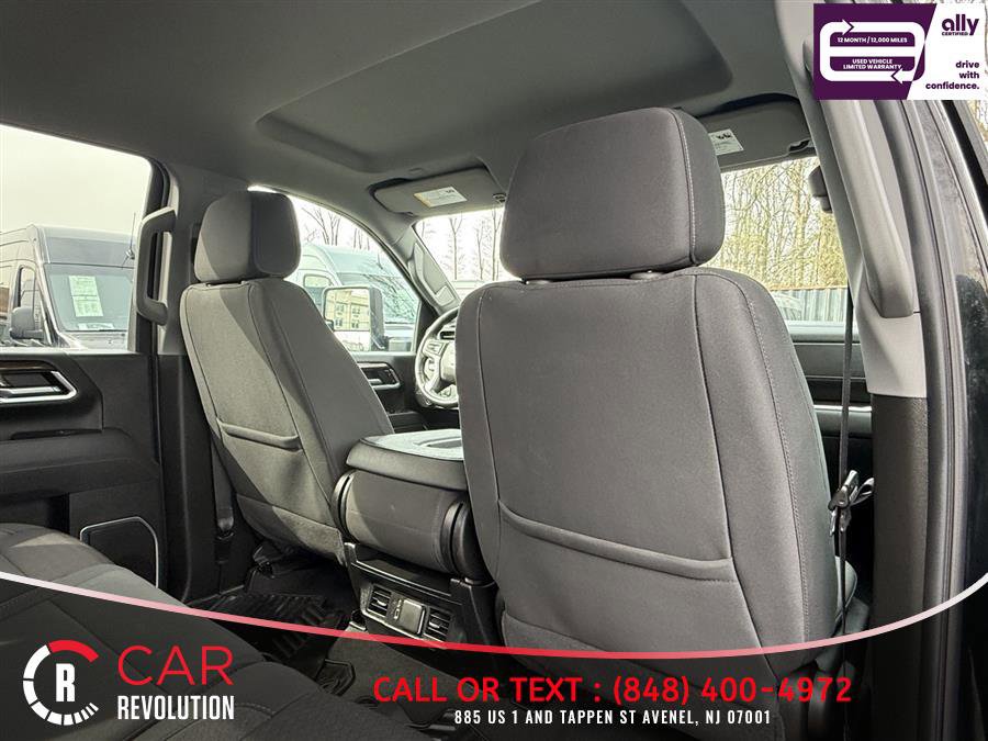 Used 2025 Chevrolet Silverado 3500 LT w/ Safety Package image 34
