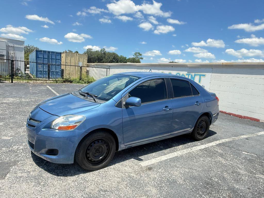 Used 2007 Toyota Yaris Sedan FWD image 2