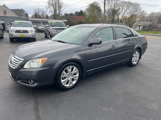 Used 2009 Toyota Avalon XLS FWD image 1