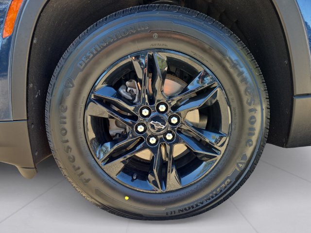 Certified 2023 Chevrolet Traverse LS w/ Midnight/Sport Edition AWD/4WD image 9