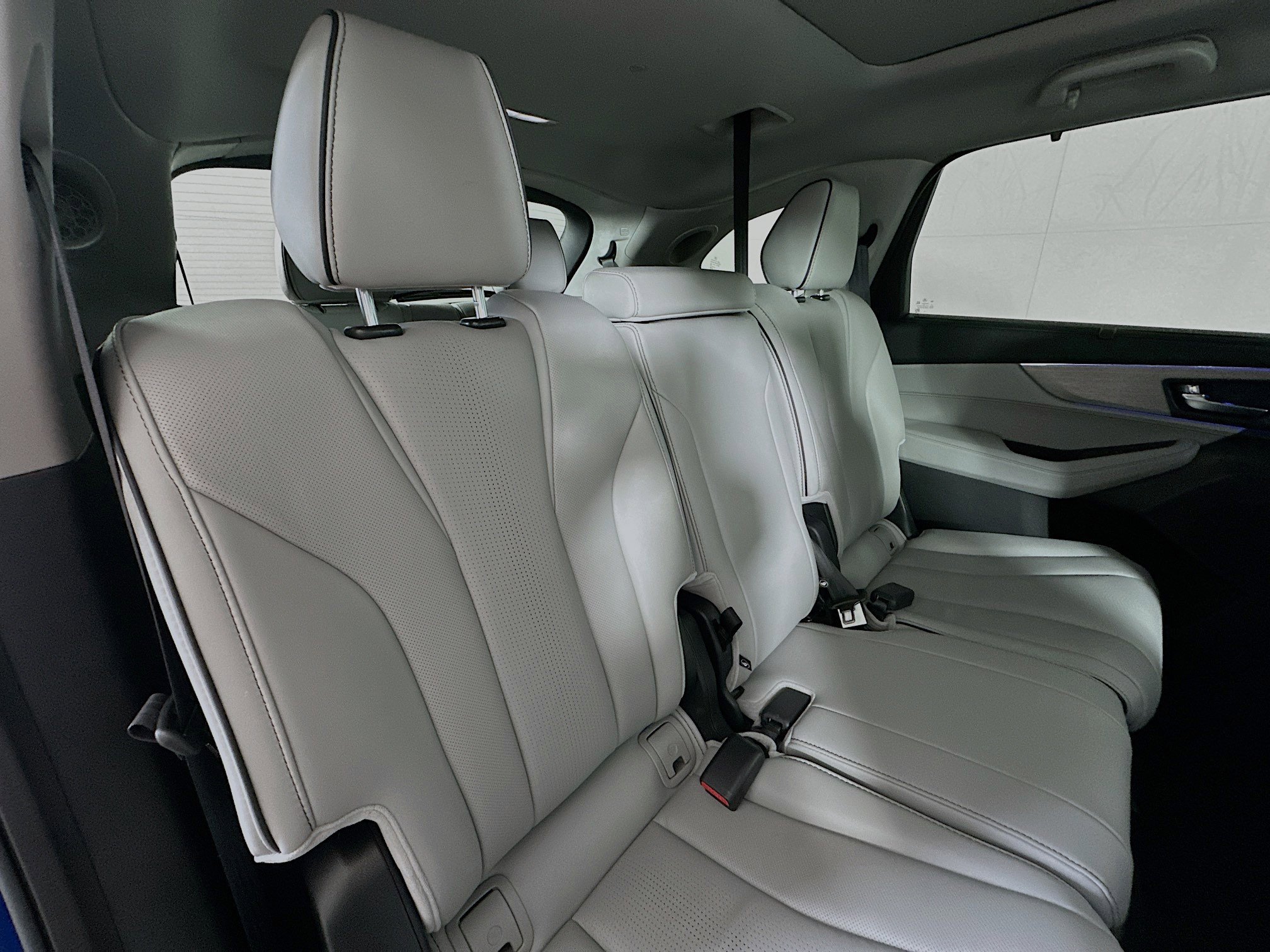 Used 2023 Acura MDX SH-AWD w/ Advance Package image 29