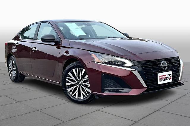 Certified 2025 Nissan Altima 2.5 SV image 3