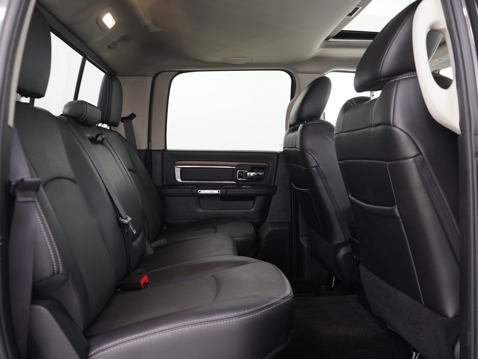 Used 2017 RAM 2500 Laramie w/ Sport Appearance Group AWD/4WD image 12