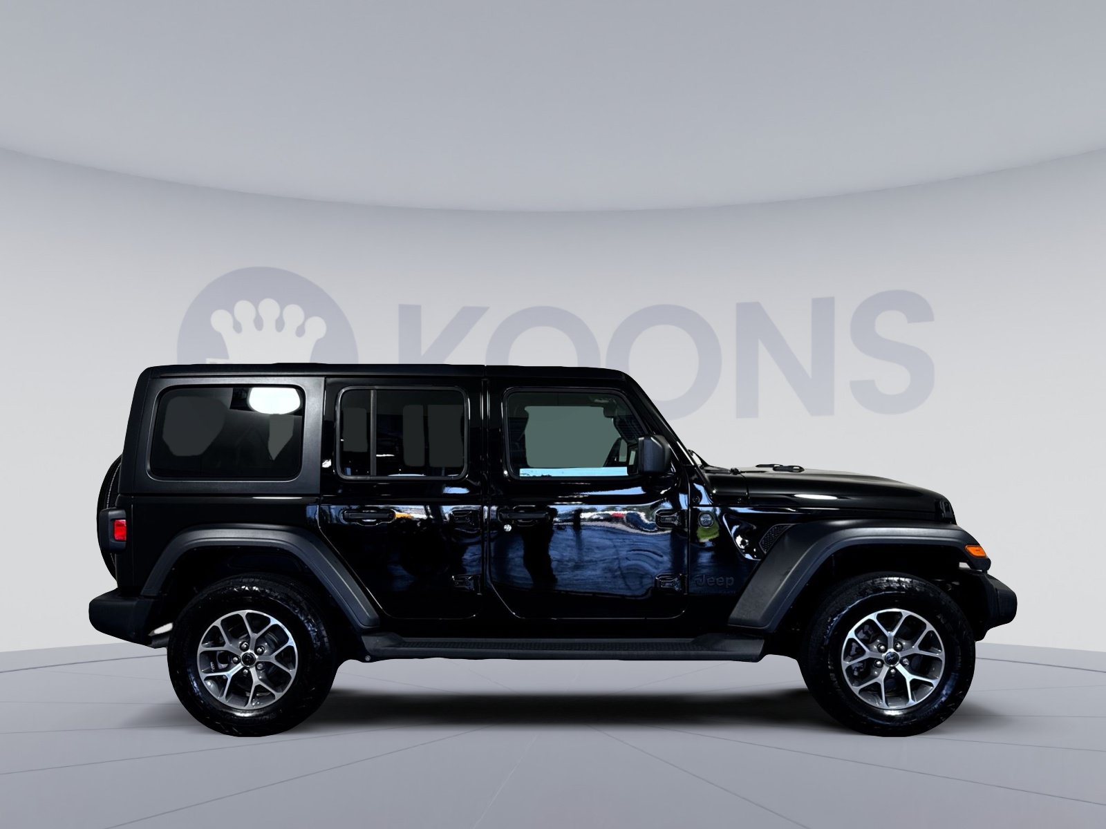 Used 2024 Jeep Wrangler Unlimited Sport AWD/4WD image 8