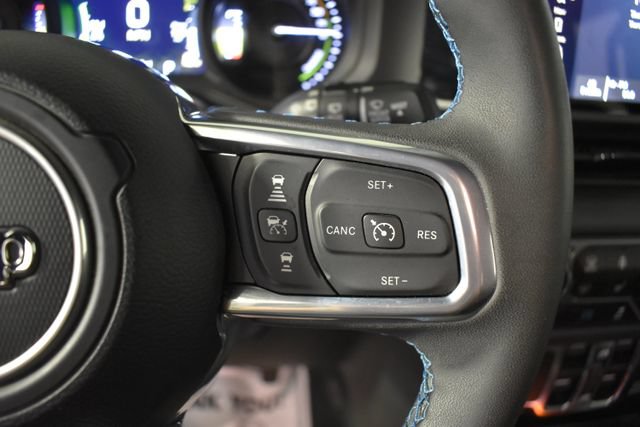 Used 2024 Jeep Wrangler High Altitude AWD/4WD image 17