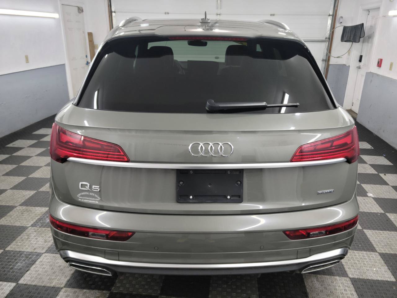 Used 2023 Audi Q5 2.0T Premium Plus w/ Premium Plus Package AWD/4WD image 5